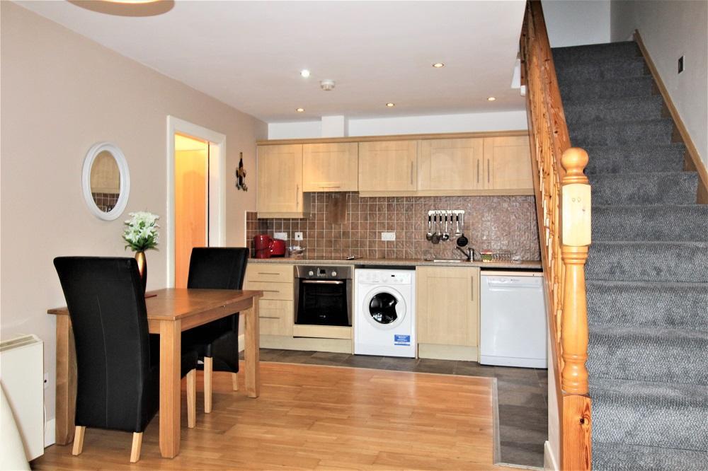 Courtyard Apartments Каслбар Экстерьер фото